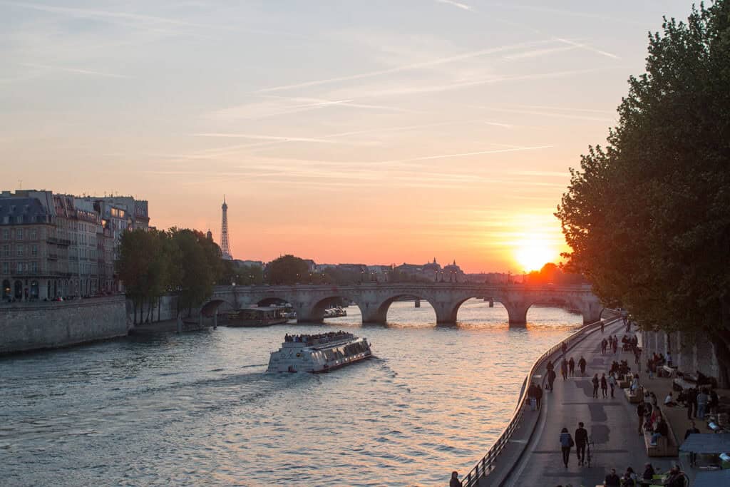 seine paris cruise sunset