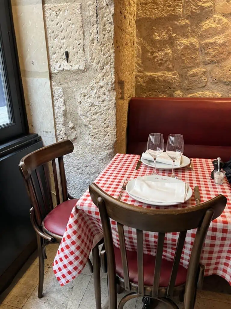 chez fernand rue christine Parisian bistro left bank Paris