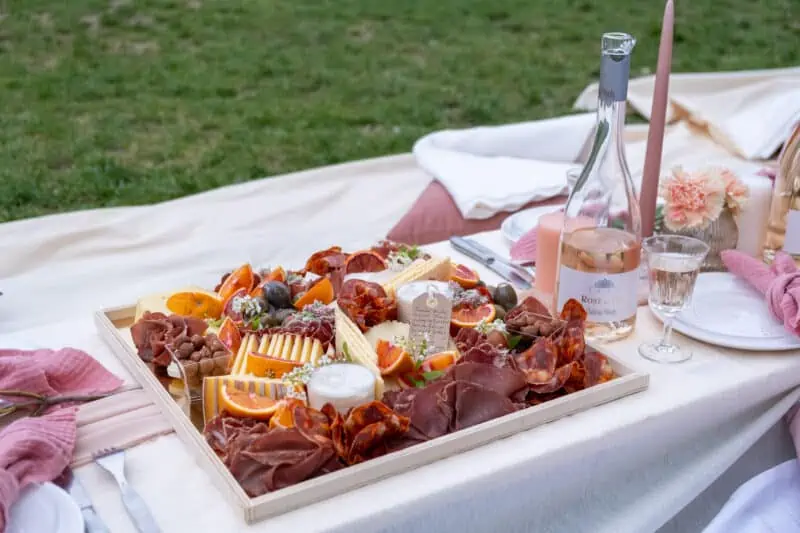 picnic on the Champ de Mars Paris