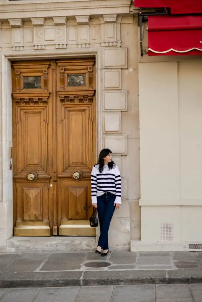 French girl demi flat Paris