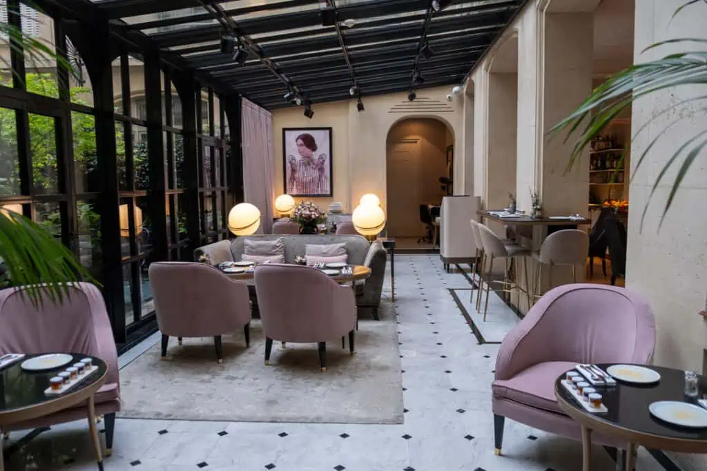 Le Narcisse Blanc Boutique Hotel Paris